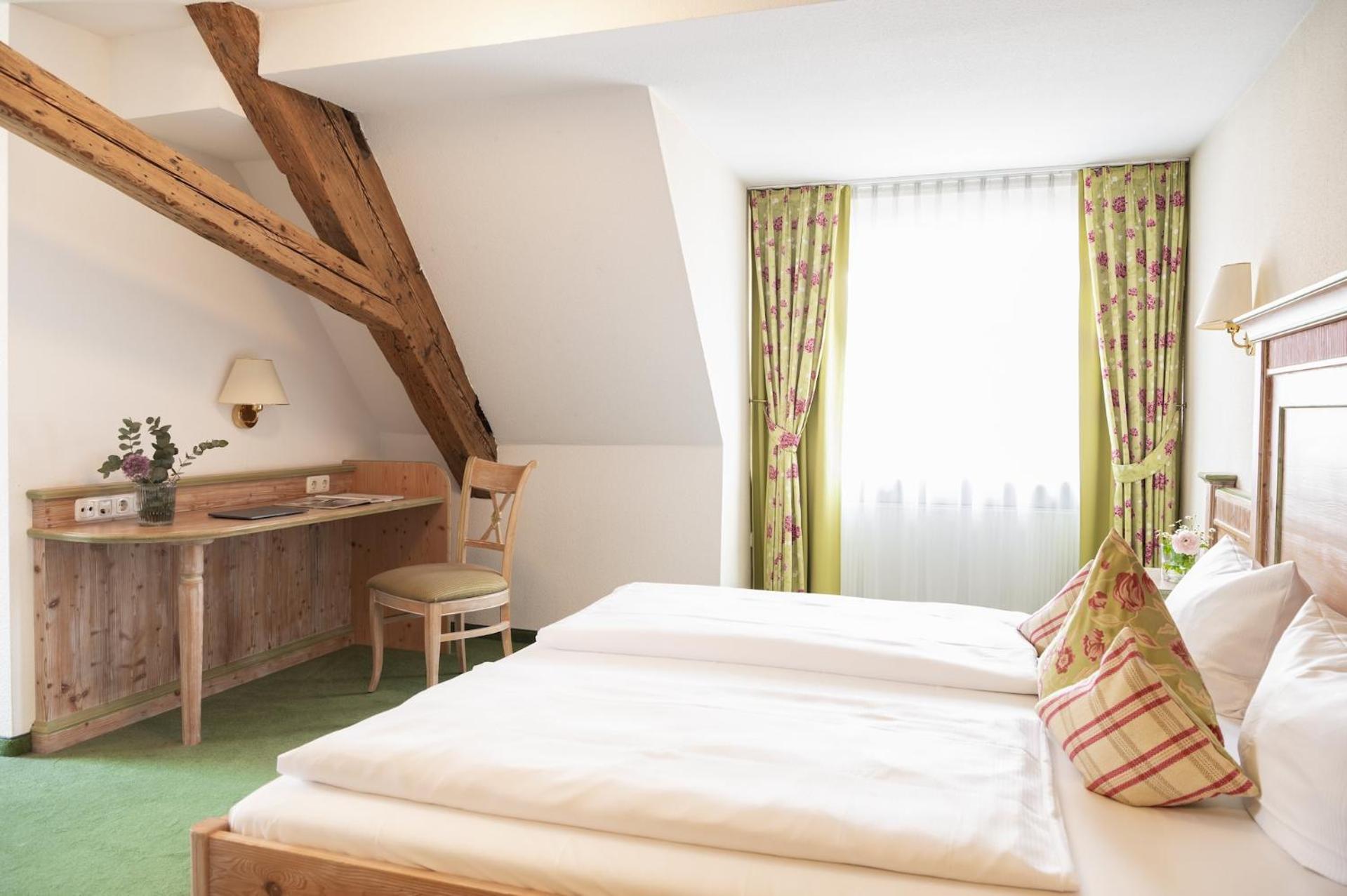 Landhotel 3Kronen Adelsdorf Exteriör bild